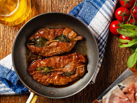 Saltimbocca - телешки шницел със салвия и прошуто - снимка на рецептата Saltimbocca - телешки шницел със салвия и прошуто - снимка на рецептата